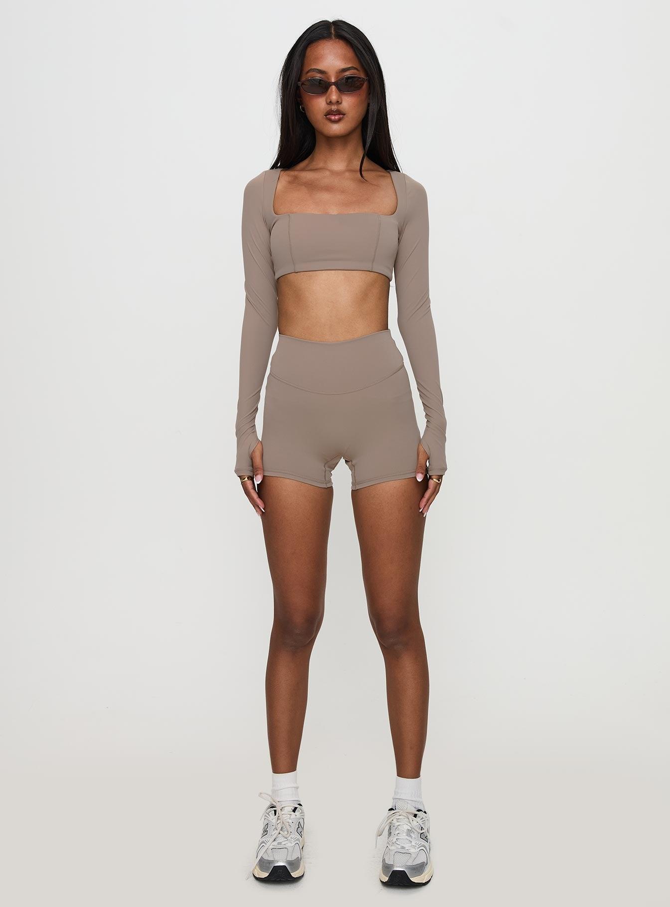 Touchdown Active Contour Short Taupe Product Image