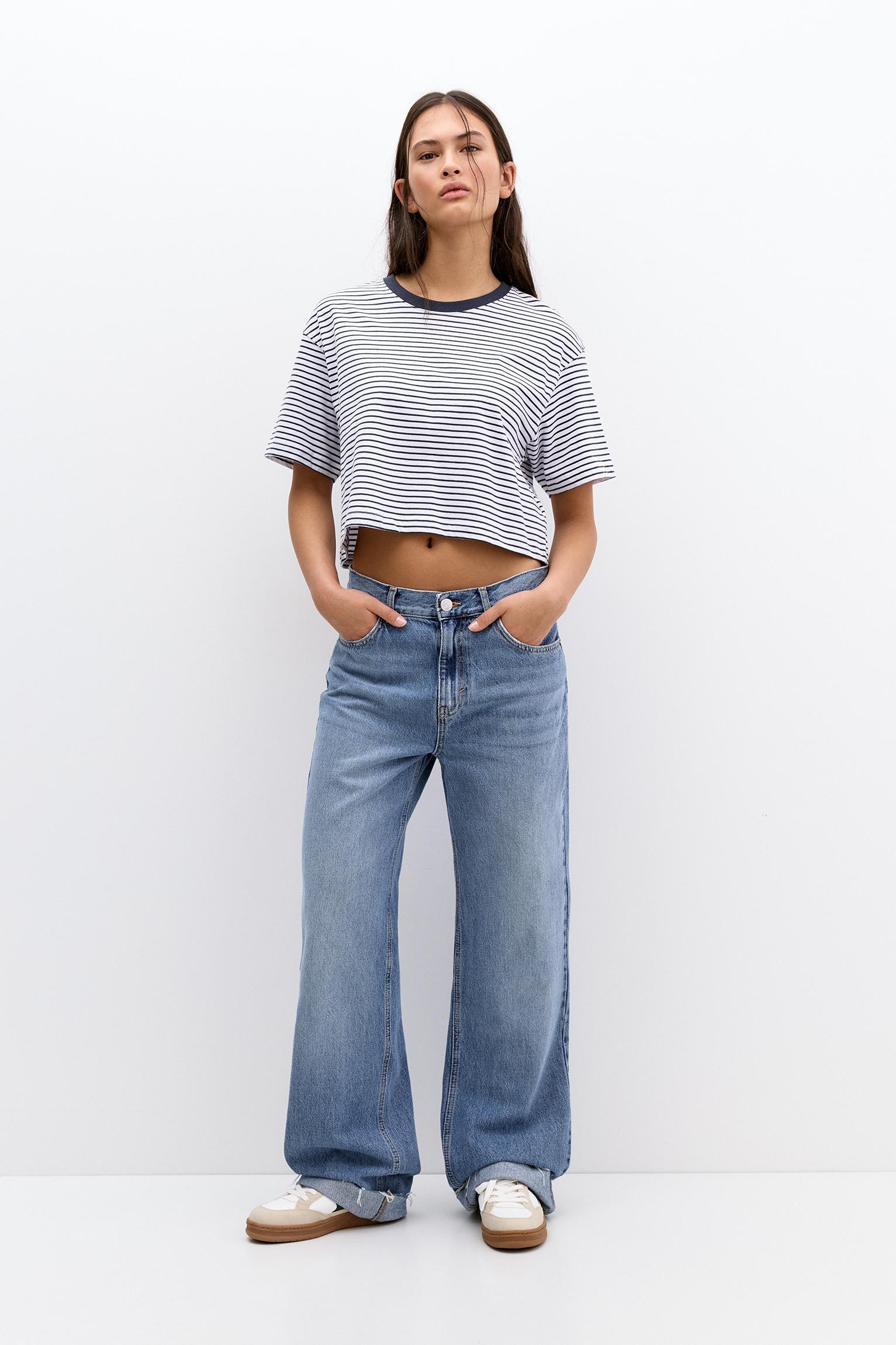 Cropped short sleeve T-shirt Product Image