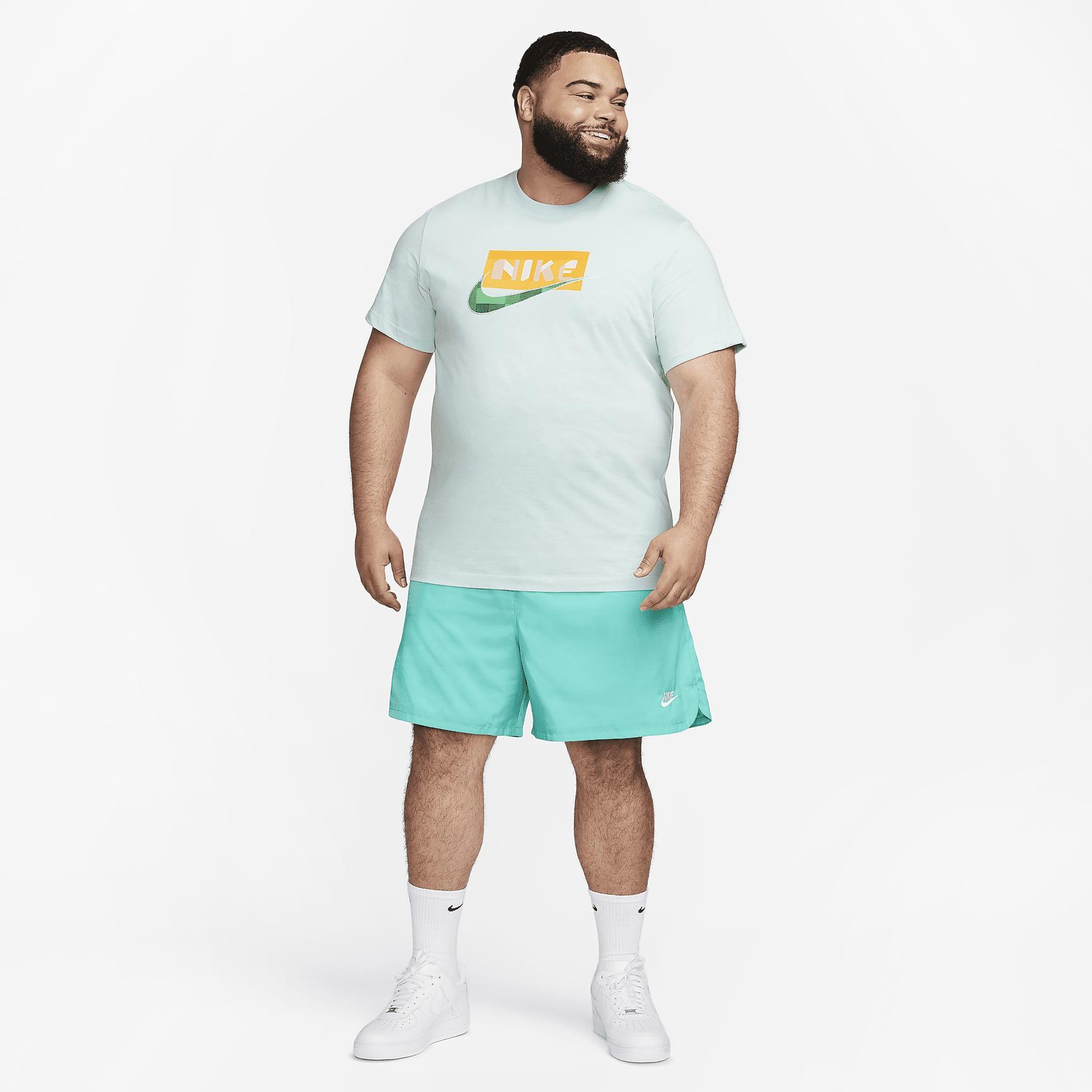 Nike Sportswear Men's T-Shirt Product Image