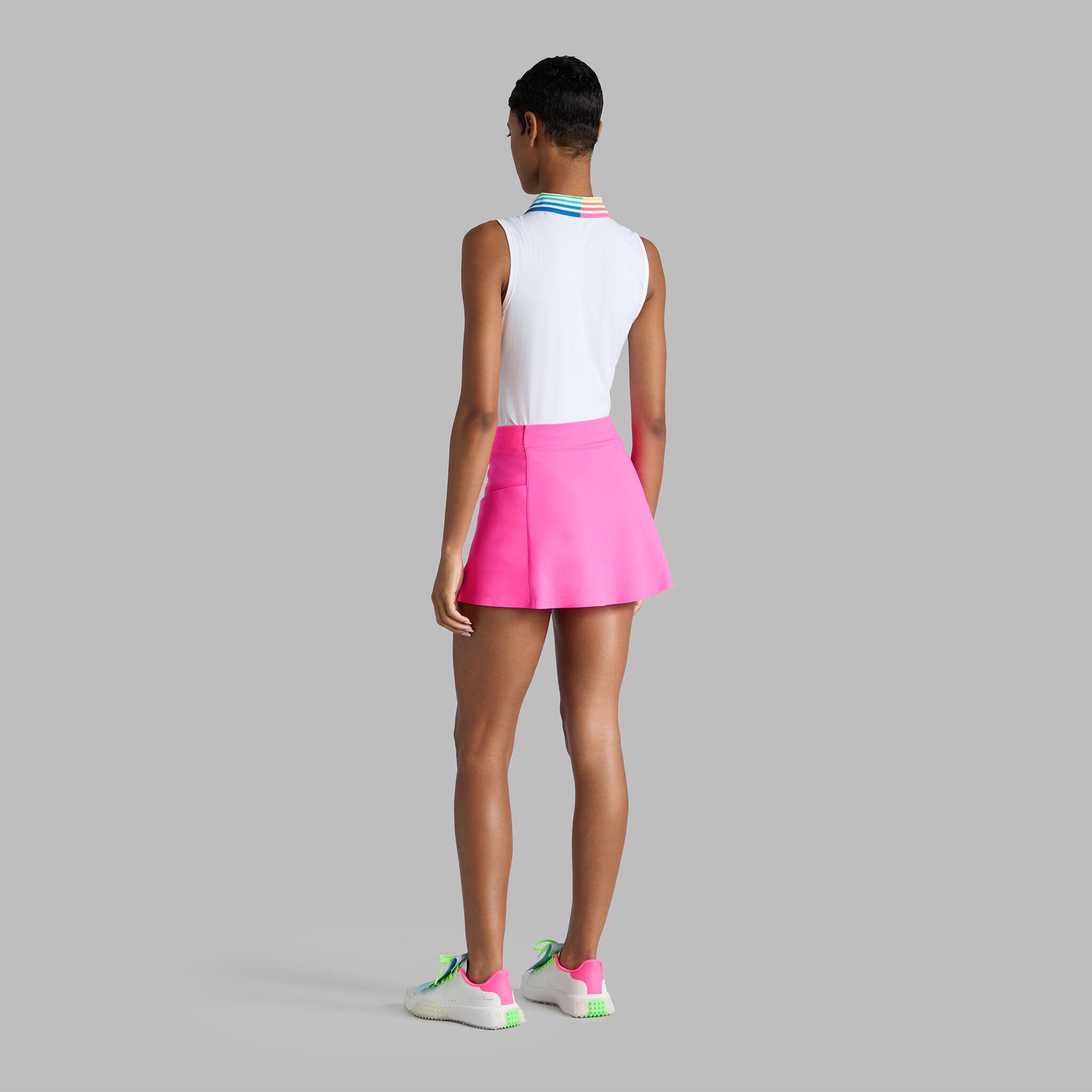 GRADIENT COLLAR SILKY TECH NYLON SLEEVELESS POLO Product Image