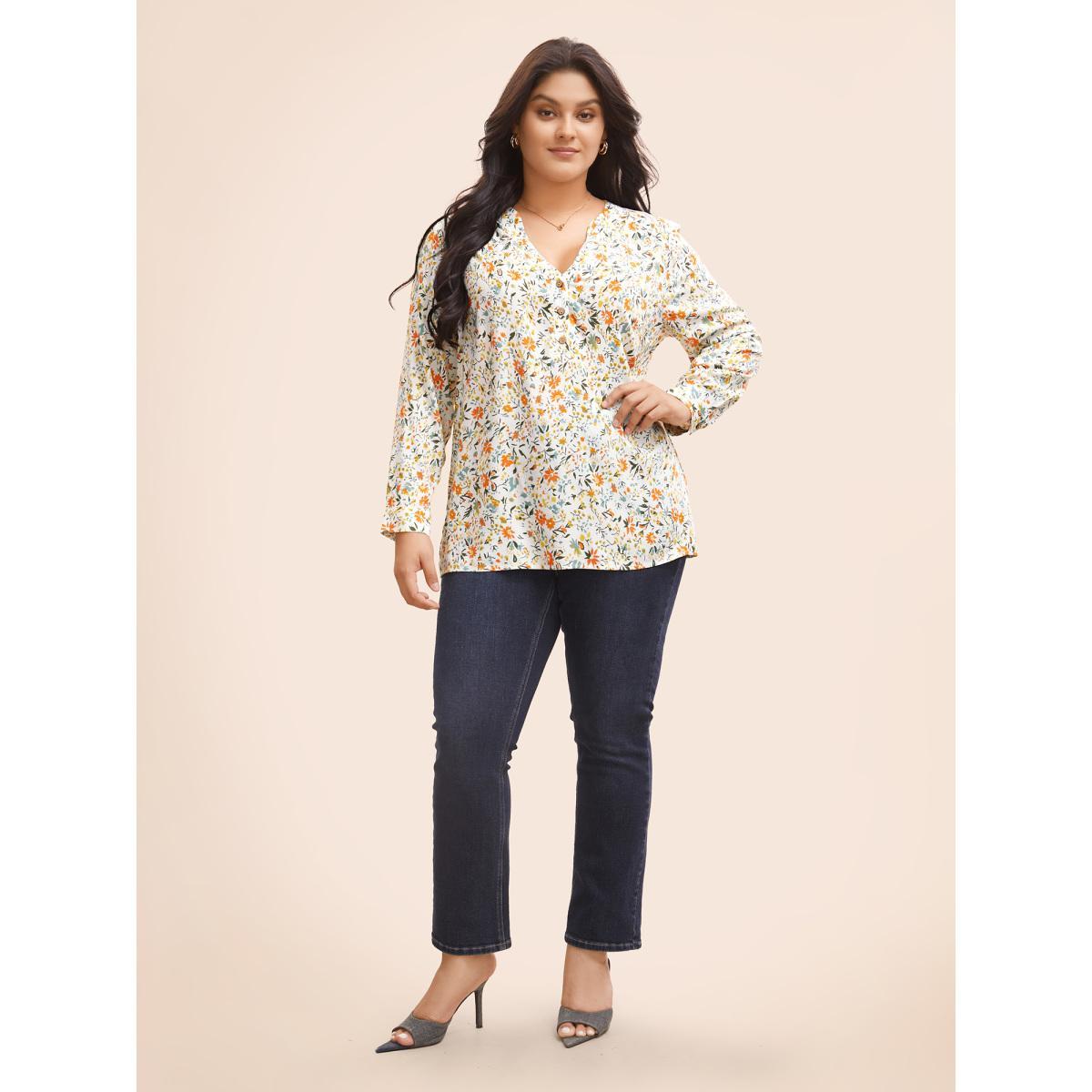 Plus Size WhiteSmoke Floral Notched Gathered Cuff Blouse Women Elegant Long Sleeve Flat collar with V-notch Everyday Blouses BloomChic 18-20/2X Product Image