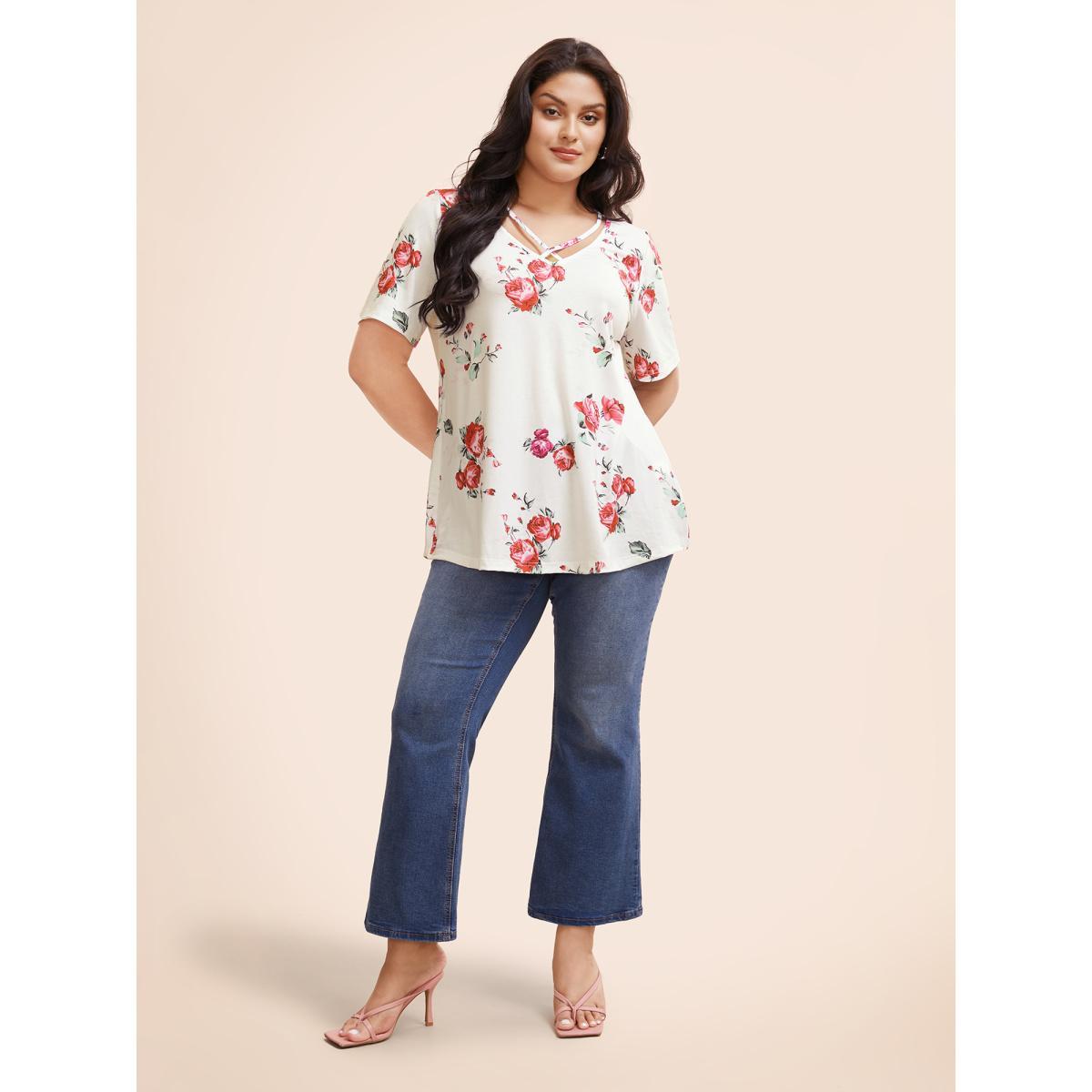 Plus Size Floral Crisscross V Neck T-shirt White Women Elegant Floral V-neck Everyday T-shirts BloomChic 22-24/3X Product Image