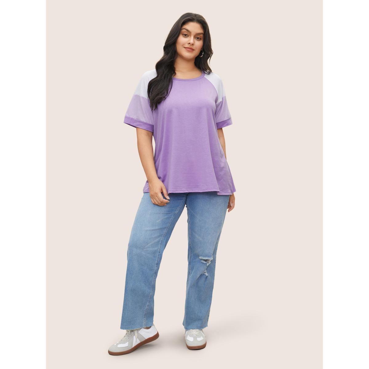 Plus Size Colorblock Contrast Crew Neck Raglan Sleeve T-shirt Lilac Women Casual Contrast Colorblock Everyday T-shirts BloomChic 28/5X Product Image