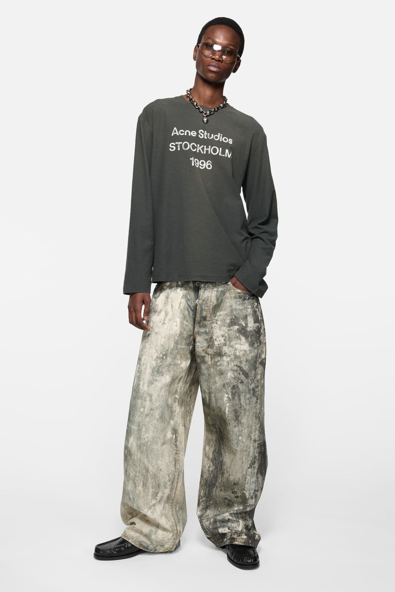 Logo t-shirt - Relaxed fit Product Image