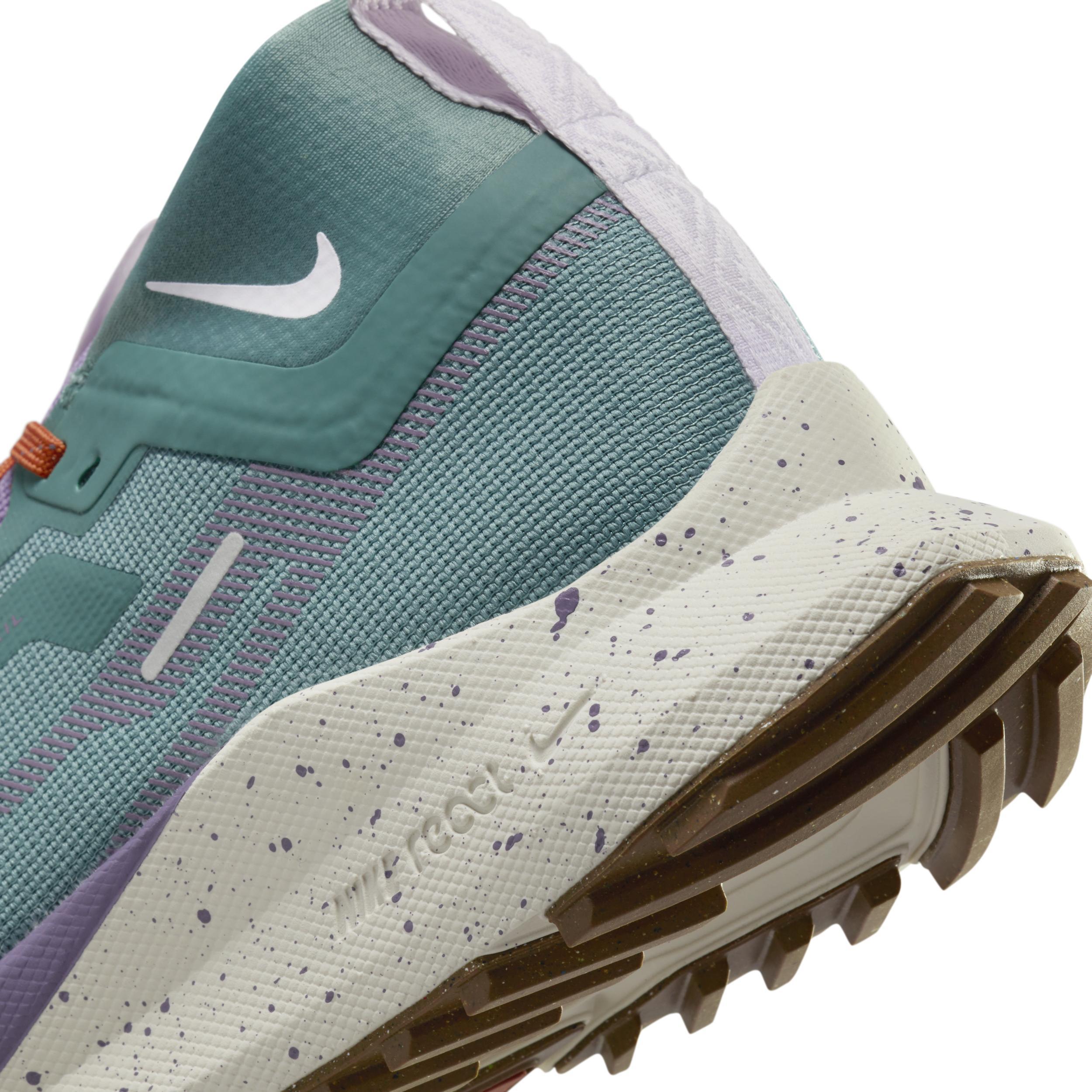 Nike Pegasus Trail 4 GORE-TEX Women's Waterproof Trail Running Shoes Product Image