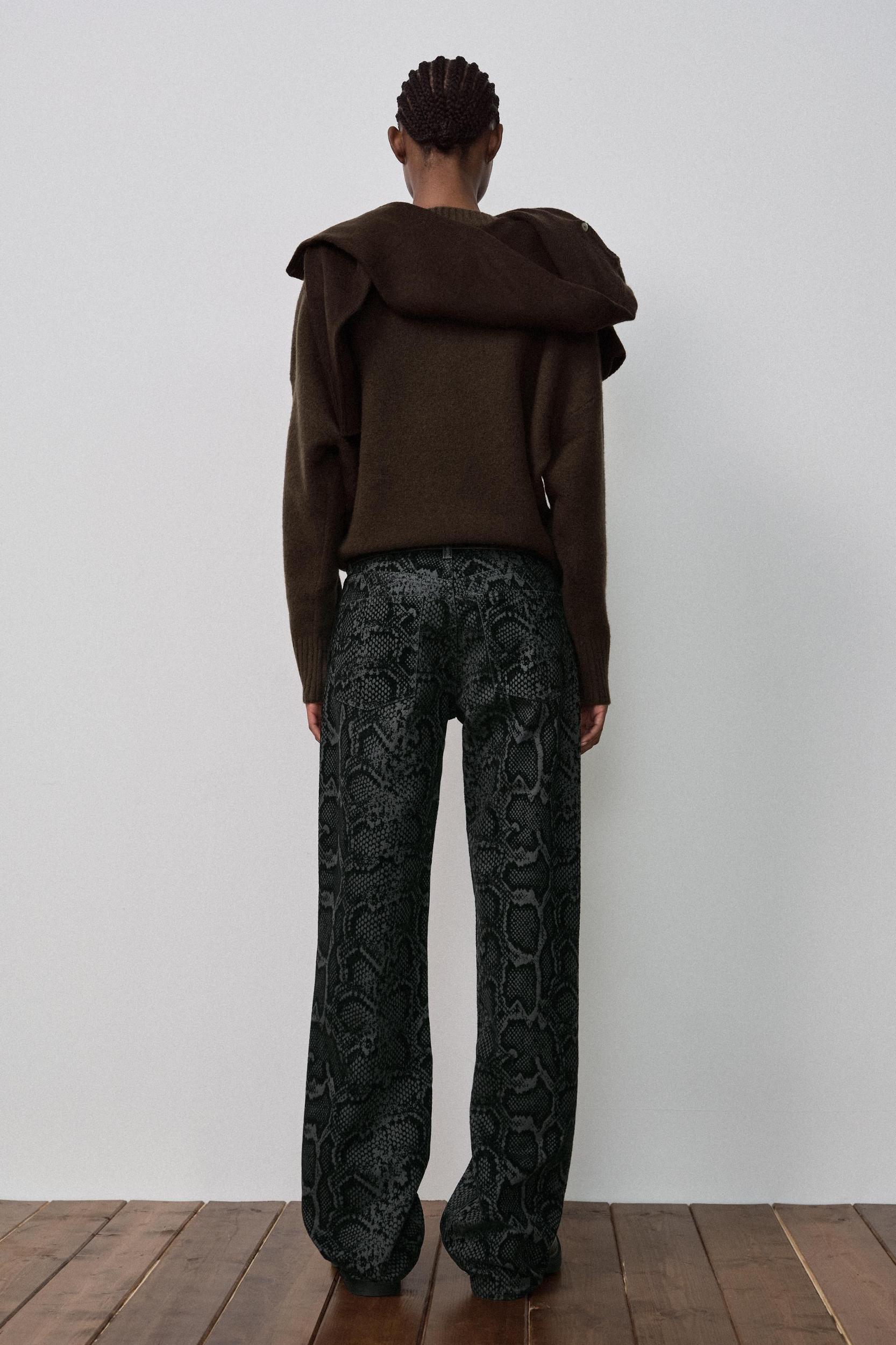 FLOCKED ANIMAL PRINT TRF JEANS WITH A MID WAIST Product Image