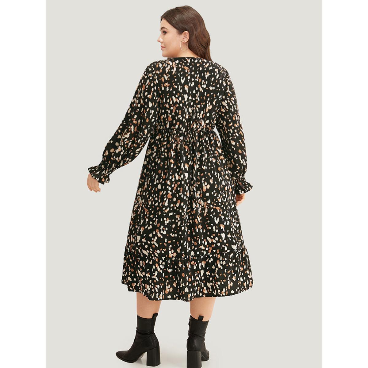 Plus Size Allover Print Pocket Lantern Sleeve Dress Black Women Elegant Printed V-neck Long Sleeve Curvy Midi Dress BloomChic 12/L Product Image