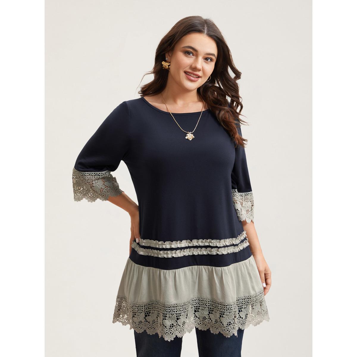 Plus Size Lace Panel Color Contrast Tunic T-Shirt Navy Women Elegant Woven ribbon&lace trim Boat Neck Loose Everyday T-shirts BloomChic 22-24/3X Product Image