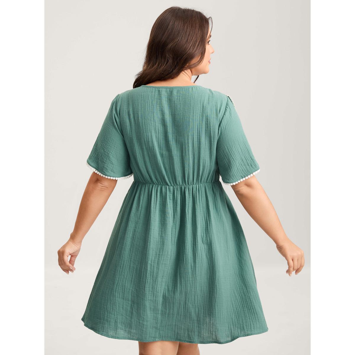 Plus Size Pure Cotton Textured Lace Trim Midi Dress Emerald Women Round Neck Short sleeve Curvy BloomChic 18-20/2X Product Image