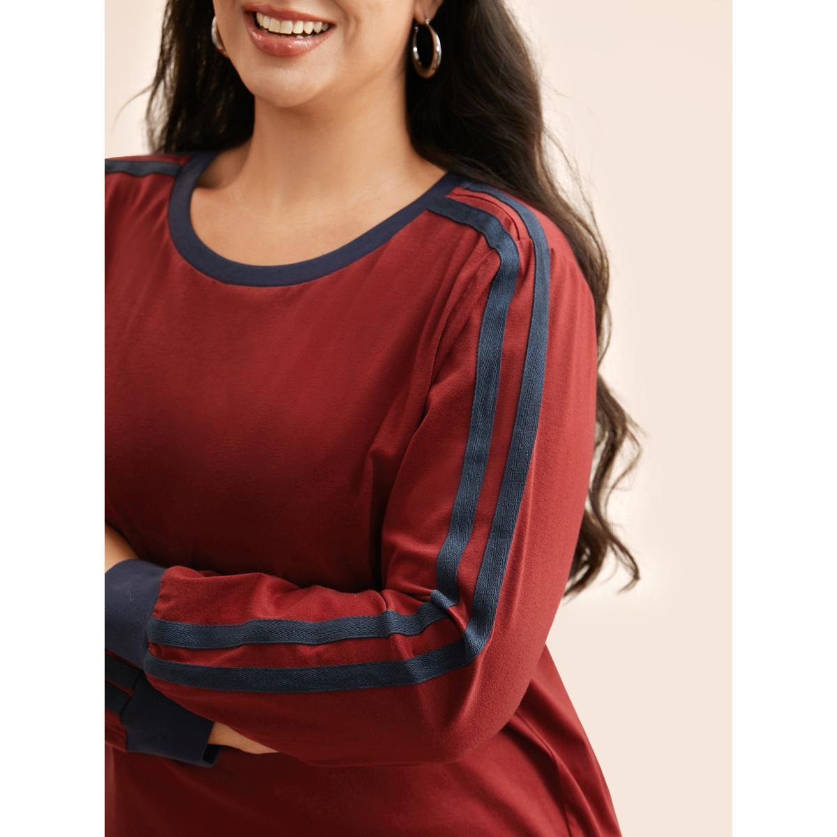 Plus Size Crew Neck Contrast Webbing T-shirt Scarlet Women Casual Contrast Round Neck Loose Everyday T-shirts BloomChic 12/L Product Image