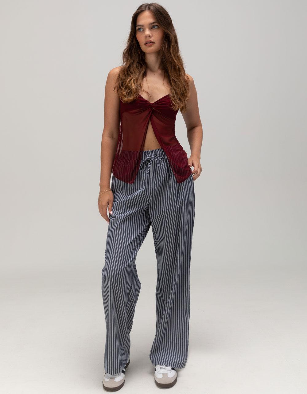 FULL TILT Twist Front Womens Flyaway Top - BURGUNDY Product Image