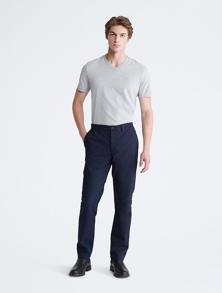 Smooth Cotton Solid V-Neck T-Shirt Product Image