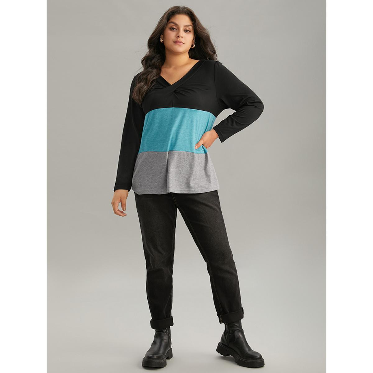 Plus Size Colorblock Contrast Twist Front T-shirt Multicolor Women Casual Contrast Plain V-neck Dailywear T-shirts BloomChic 12/L Product Image