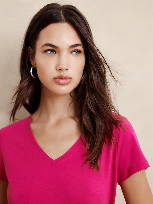 Timeless V-Neck T-Shirt Product Image