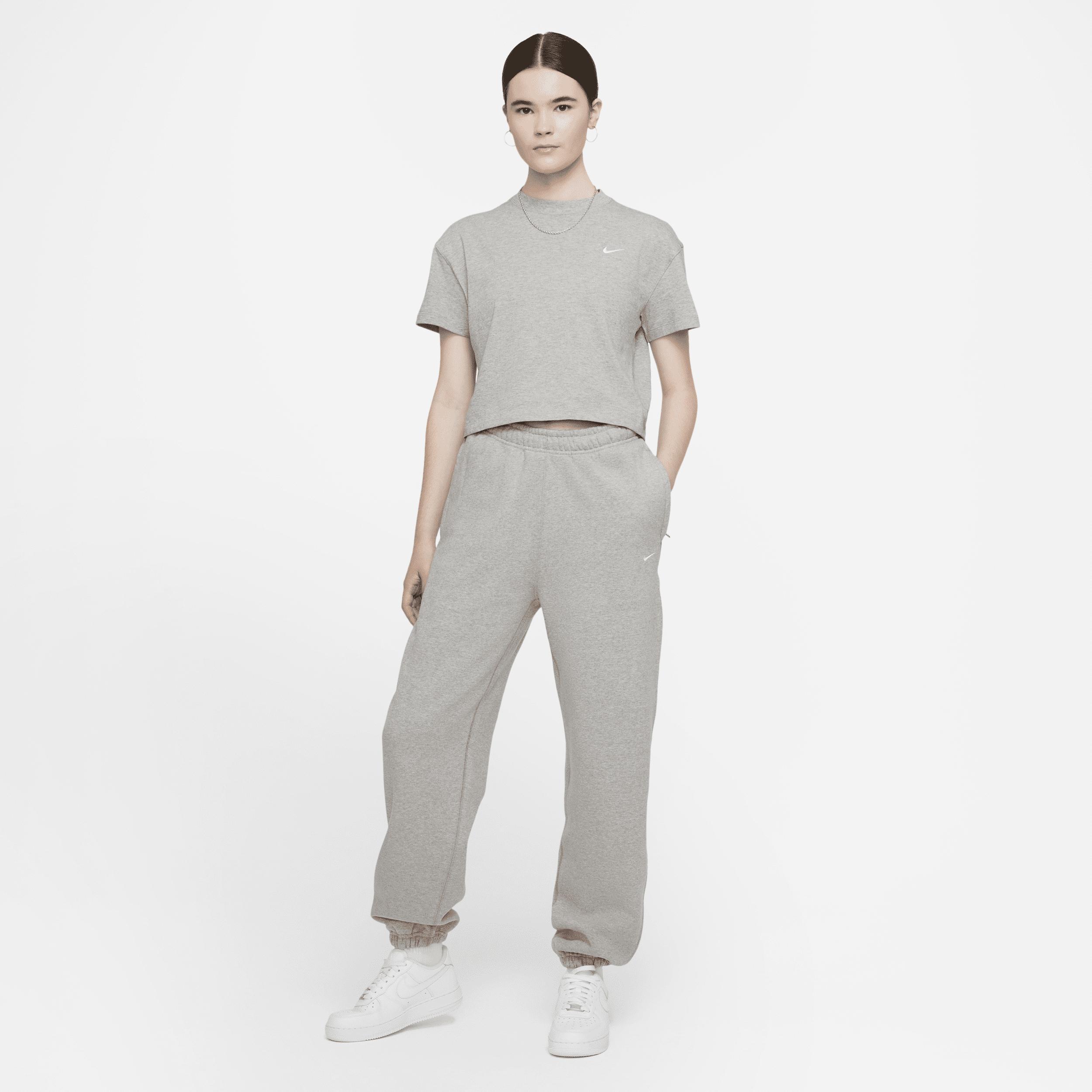 Nike Solo Swoosh Women's T-Shirt Product Image