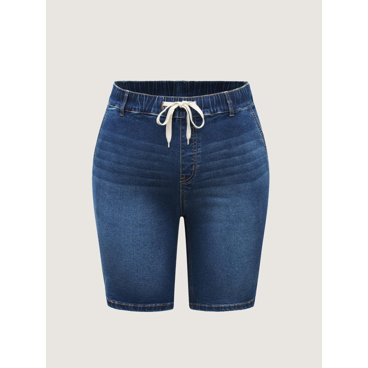 Plus Size No-Gap Waist Stretchy Denim Shorts Women Denimindigo Medium stretch Everyday-Casual Slanted pocket Denim Shorts BloomChic 12/L Product Image