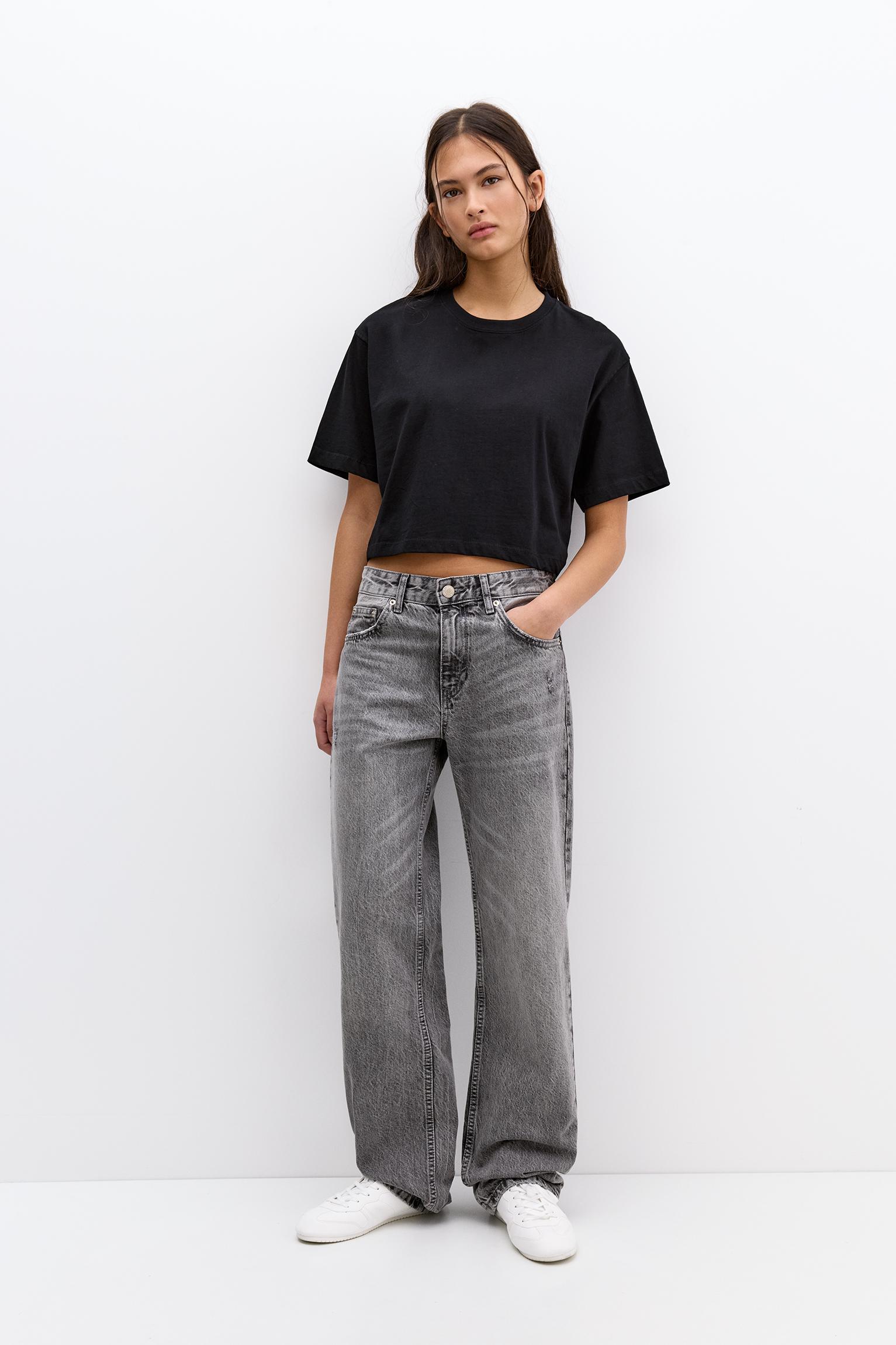Cropped short sleeve T-shirt Product Image