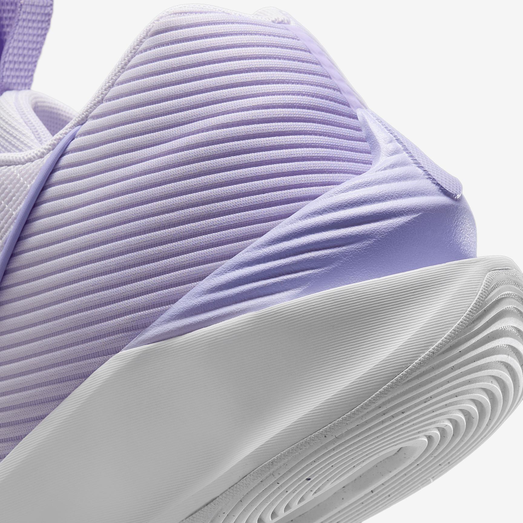 Nike G.T. Jump Academy Basketball Shoes Product Image