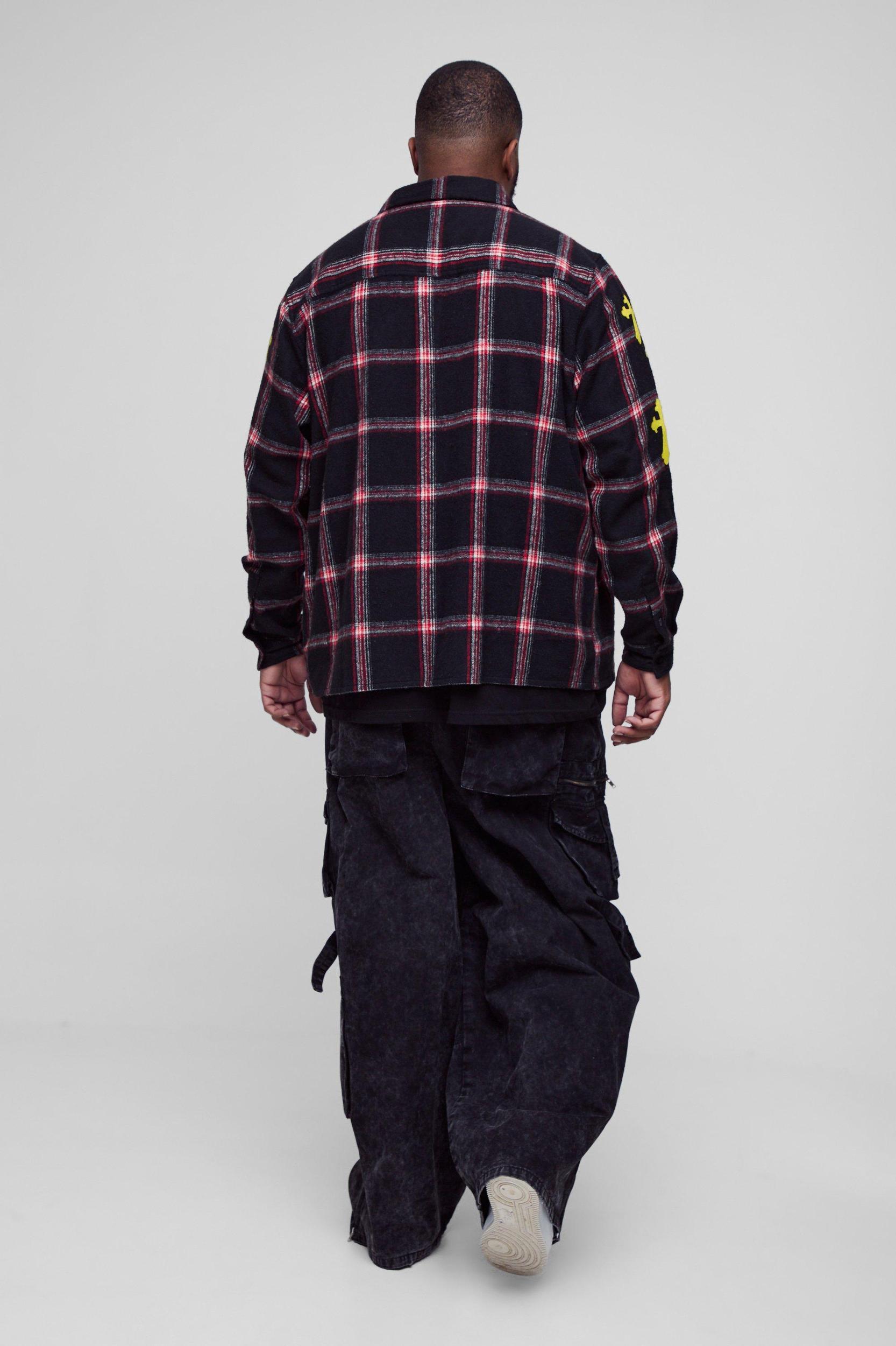 Plus Washed Twill Multi Pocket Baggy Cargo Pants | boohooMAN USA Product Image