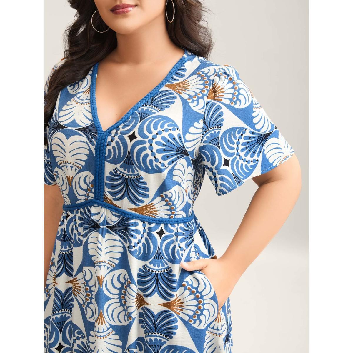 Plus Size Shell Print Lace Detail Flowy Maxi Dress Cerulean Women V-neck Short sleeve Curvy BloomChic 22-24/3X Product Image