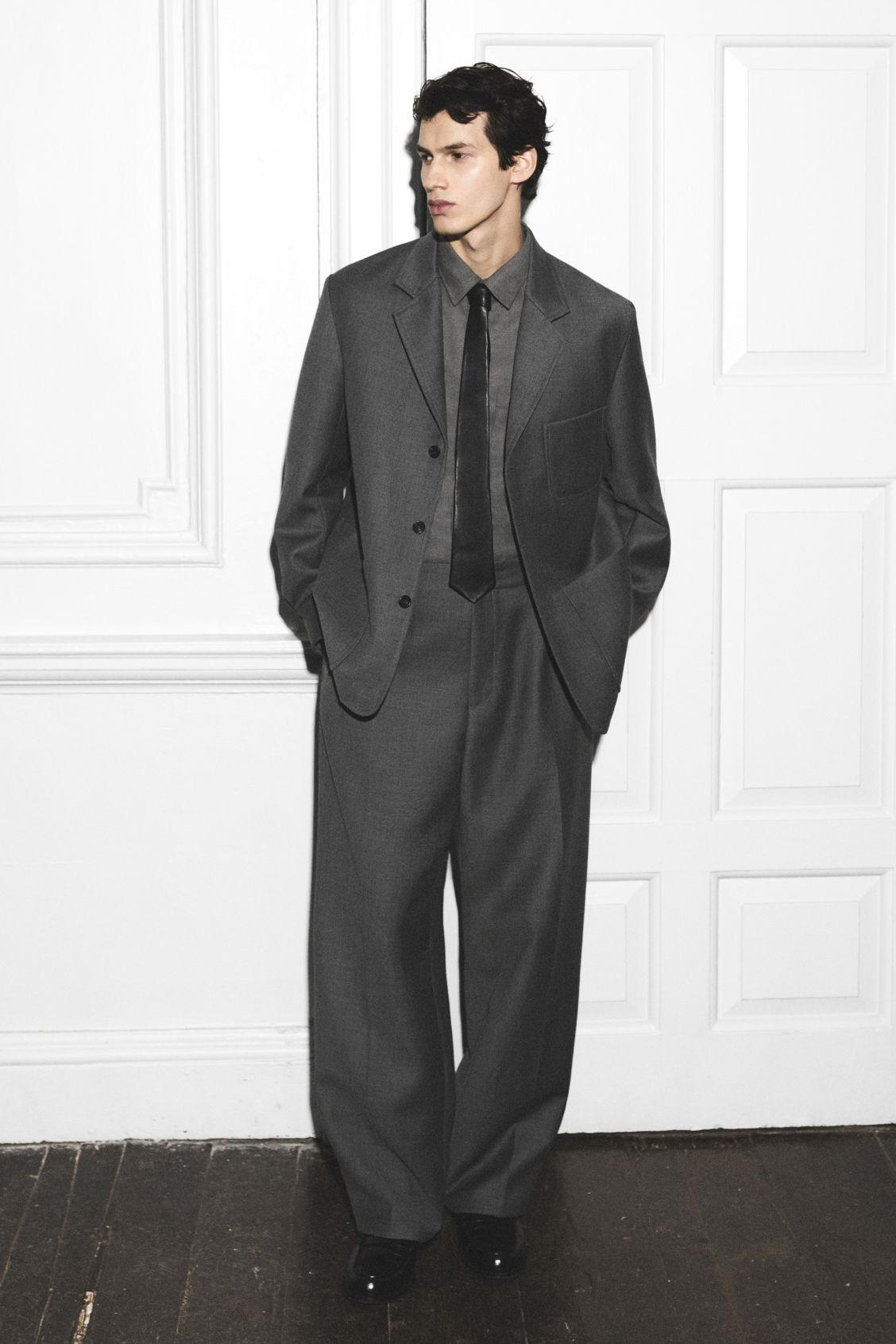 RELAXED UNSTRUCTURED MERINO WOOL-BLEND BLAZER Product Image