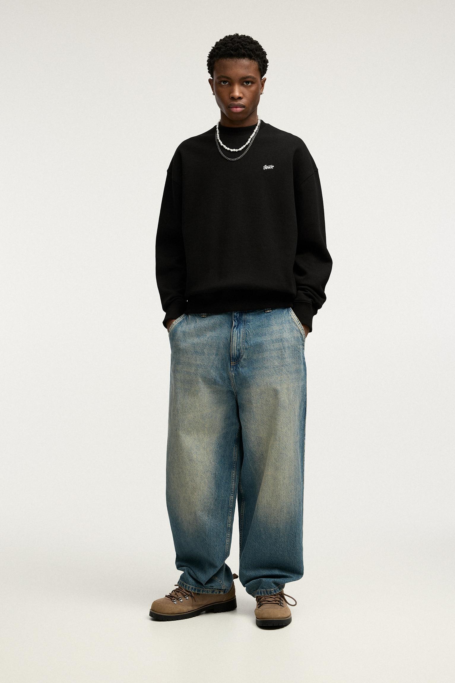 Round neck STWD sweatshirt Product Image