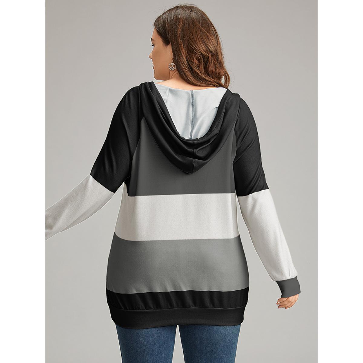 Plus Size Colorblock Contrast Hooded Drawstring Sweatshirt Women Gray Casual Contrast Hooded Dailywear Sweatshirts BloomChic 28/5X Product Image