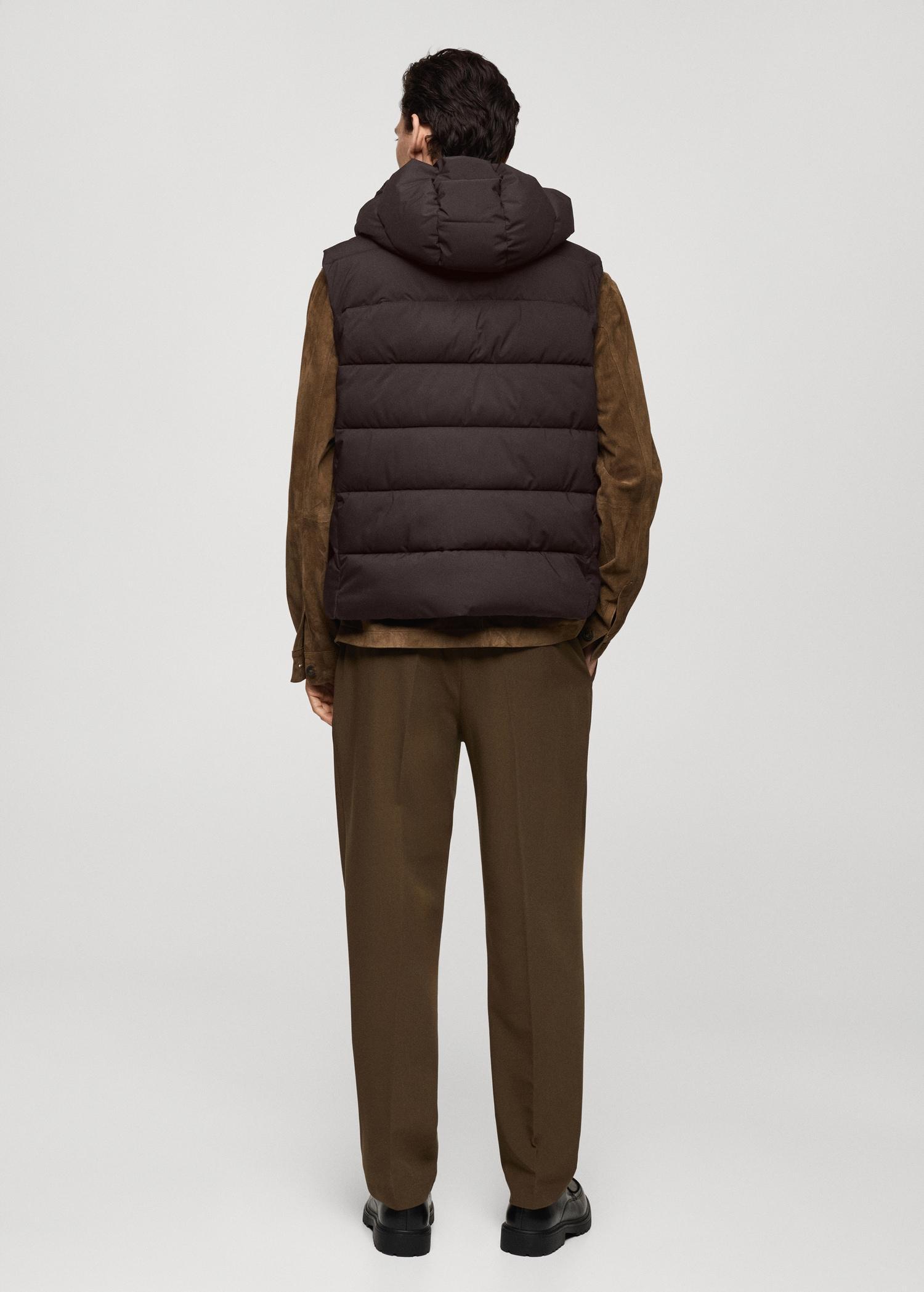 Water-repellent quilted gilet - Men | MANGO USA Product Image