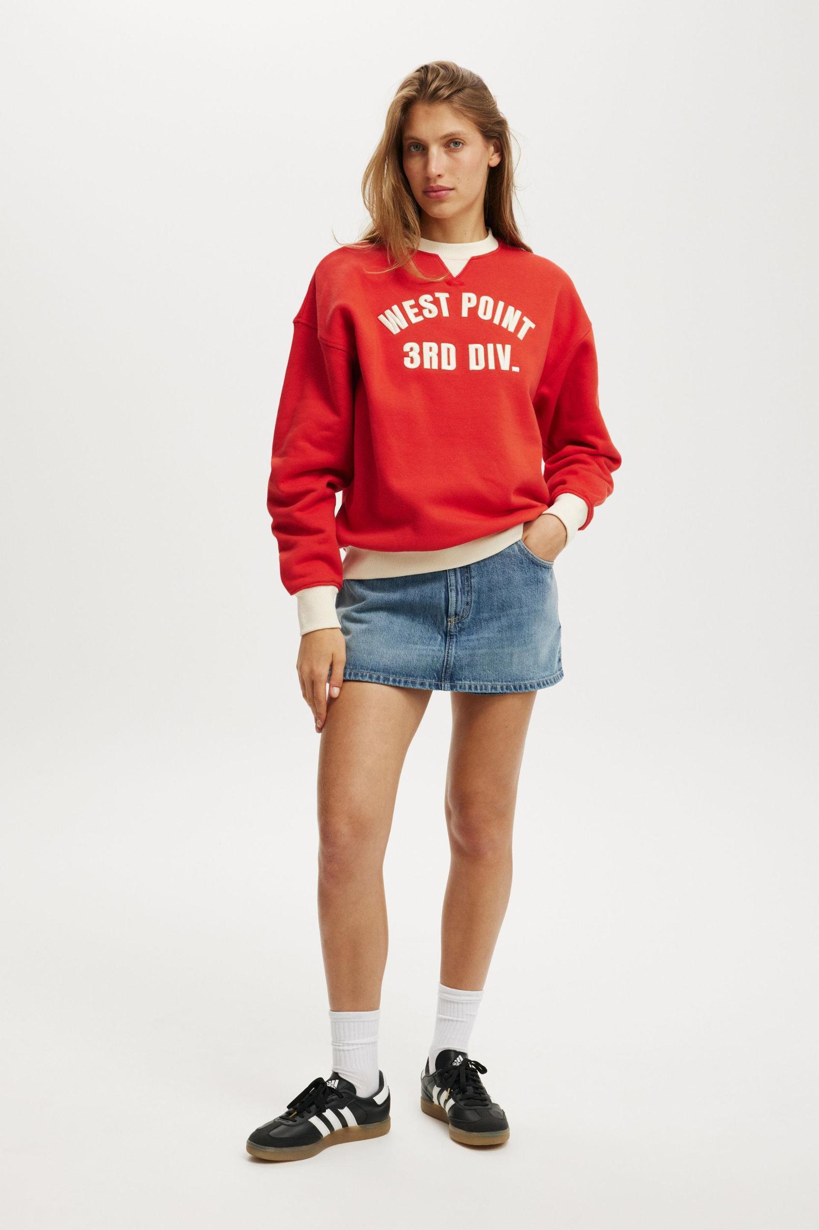 Classic Fleece Graphic Crew Sweatshirt Product Image