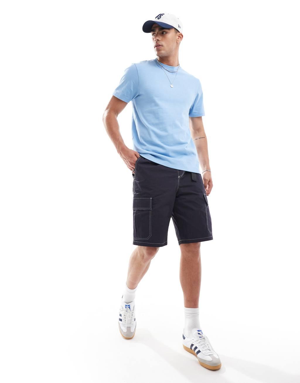 ASOS DESIGN essential heavyweight crew neck t-shirt 240gsm in light blue Product Image