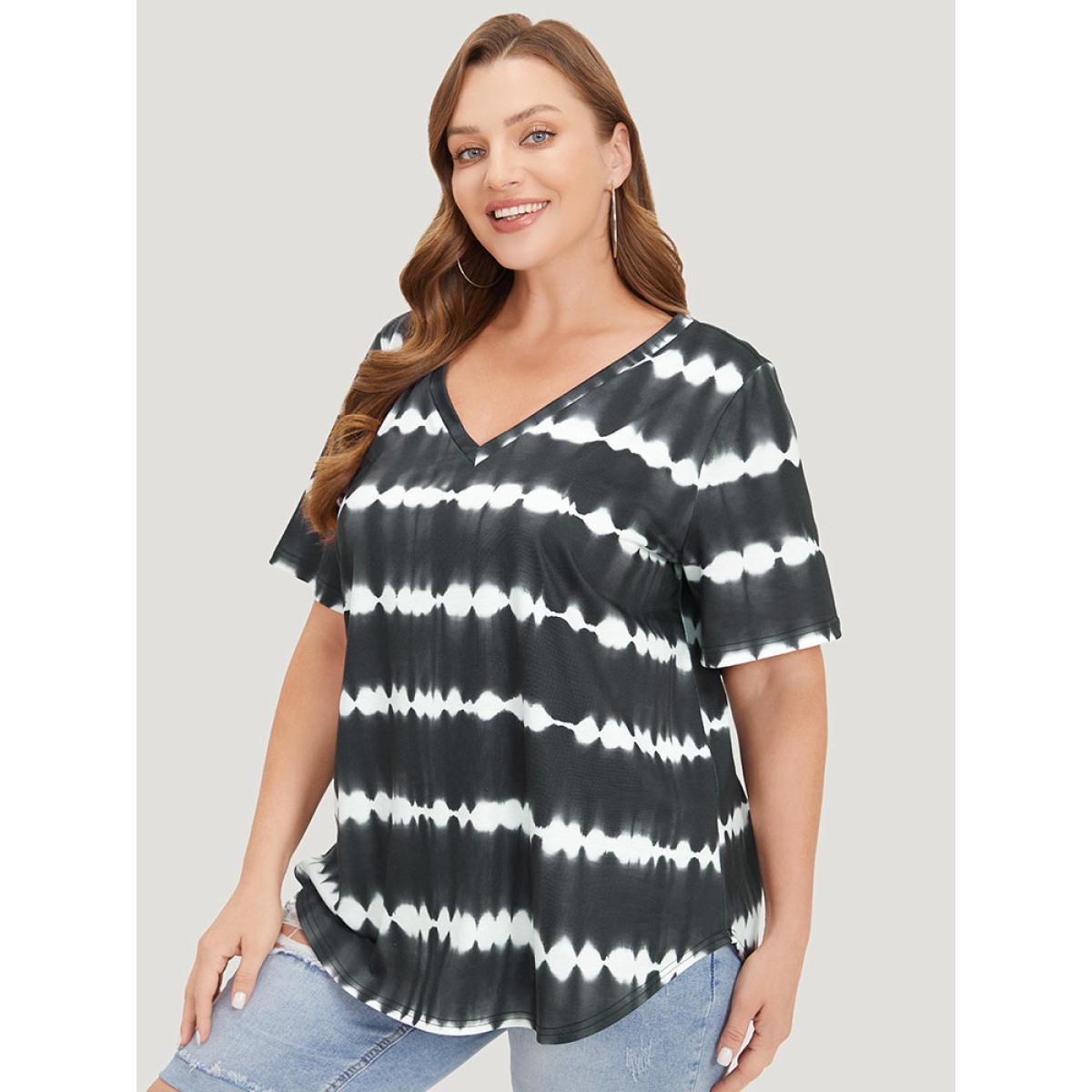 Plus Size Striped Tie Dye Curved Hem T-shirt Black Women Casual Arc Hem Ombre V-neck Dailywear T-shirts BloomChic 12/L Product Image