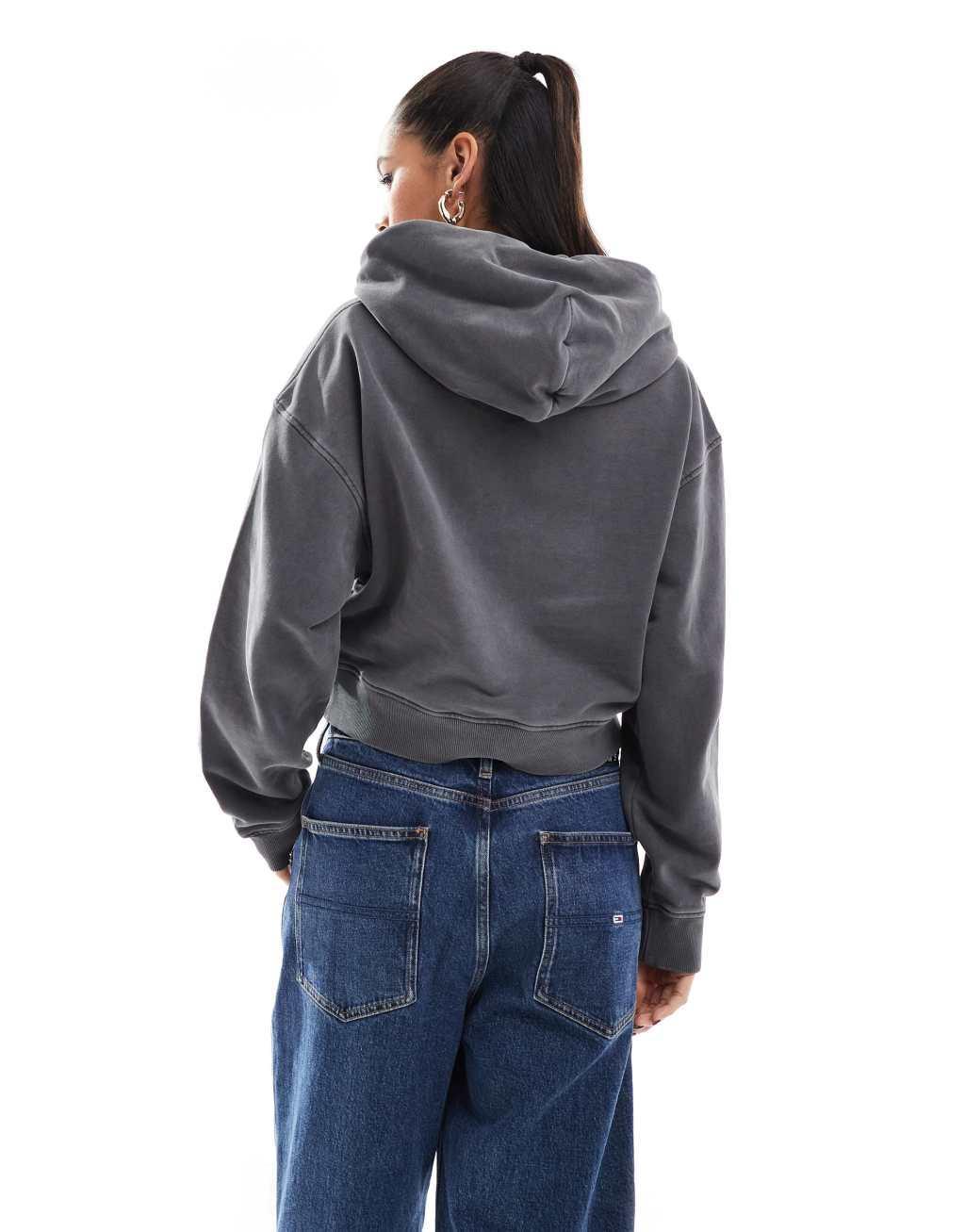 Tommy Jeans cropped logo hoodie in washed gray Product Image