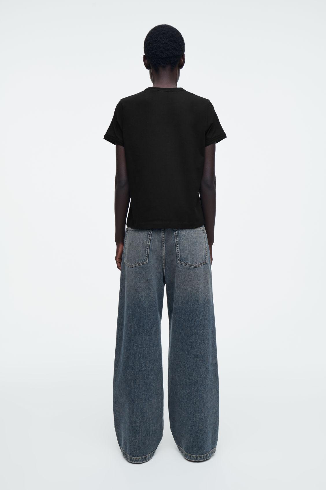 SHRUNKEN RINGER T-SHIRT Product Image