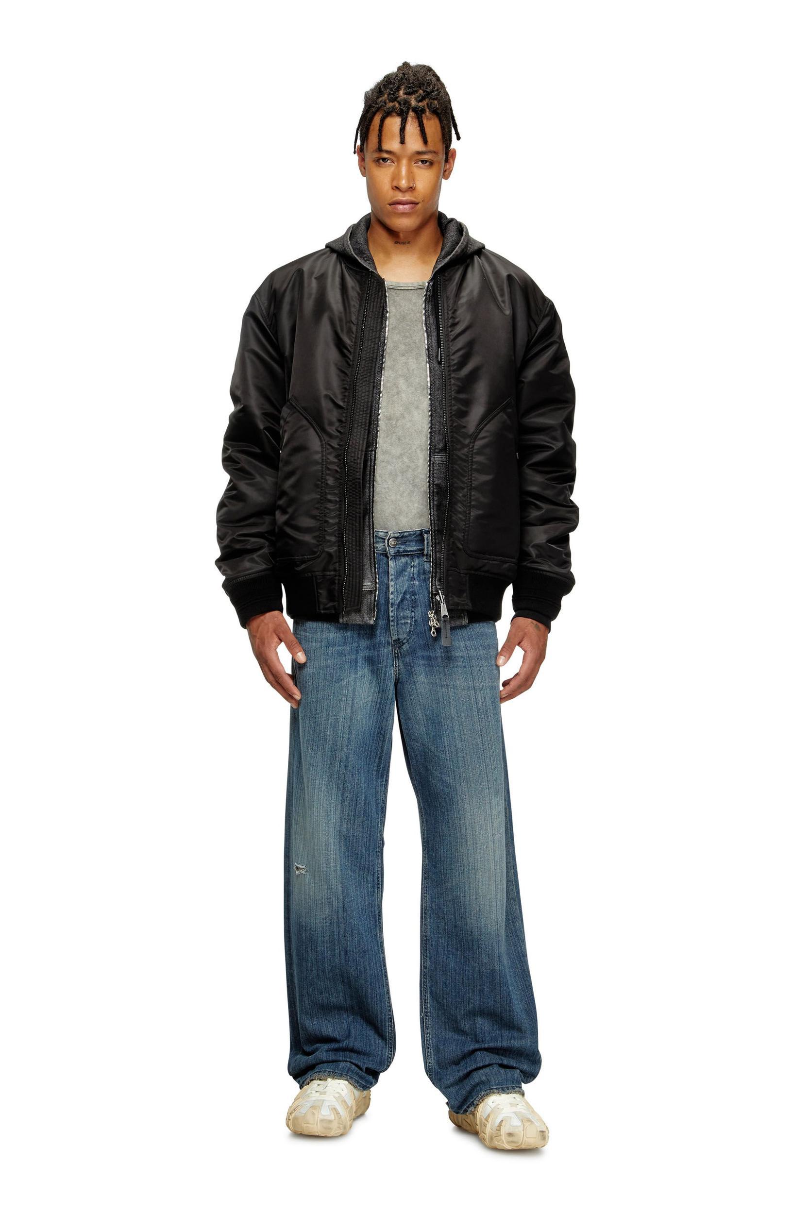 Relaxed Jeans 2001 D-Macro 09M09 Product Image