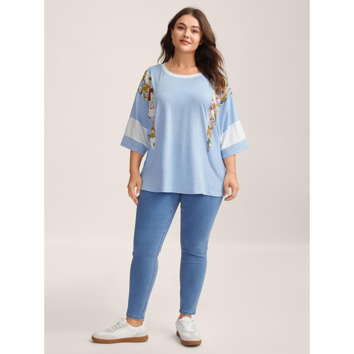 Plus Size Floral Panel Color Contrast T-Shirt LightBlue Women Contrast Round Neck Everyday-Casual T-shirts BloomChic 28/5X Product Image