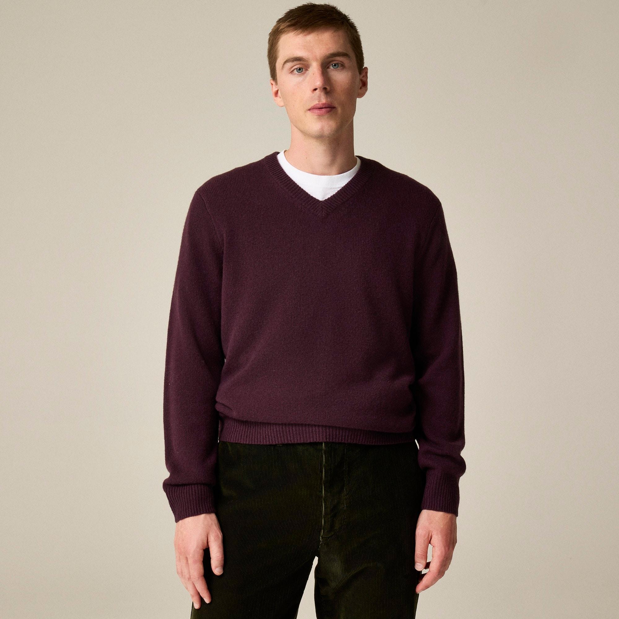 Relaxed midweight cashmere V-neck sweater Product Image
