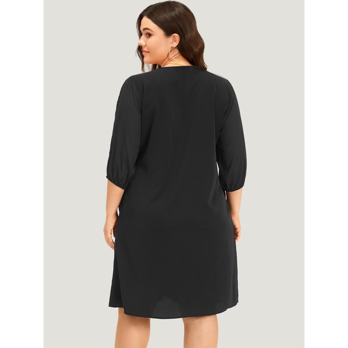 Plus Size Solid Pocket Cut Out V Neck Dress Black Women Office Elastic cuffs V-neck Elbow-length sleeve Curvy Knee Dress BloomChic 30/6X Product Image