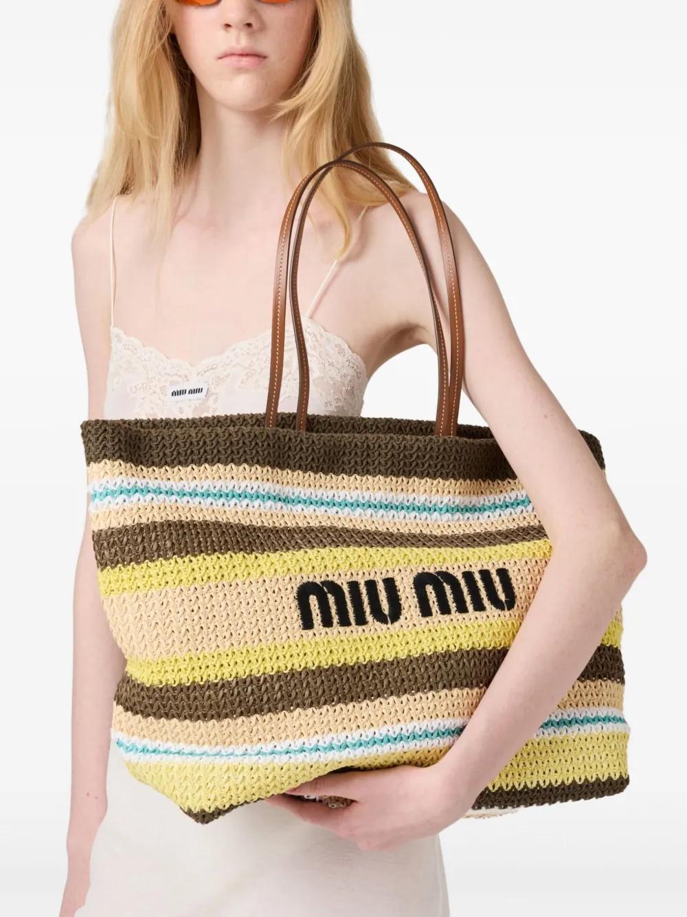 striped crochet tote bag Product Image