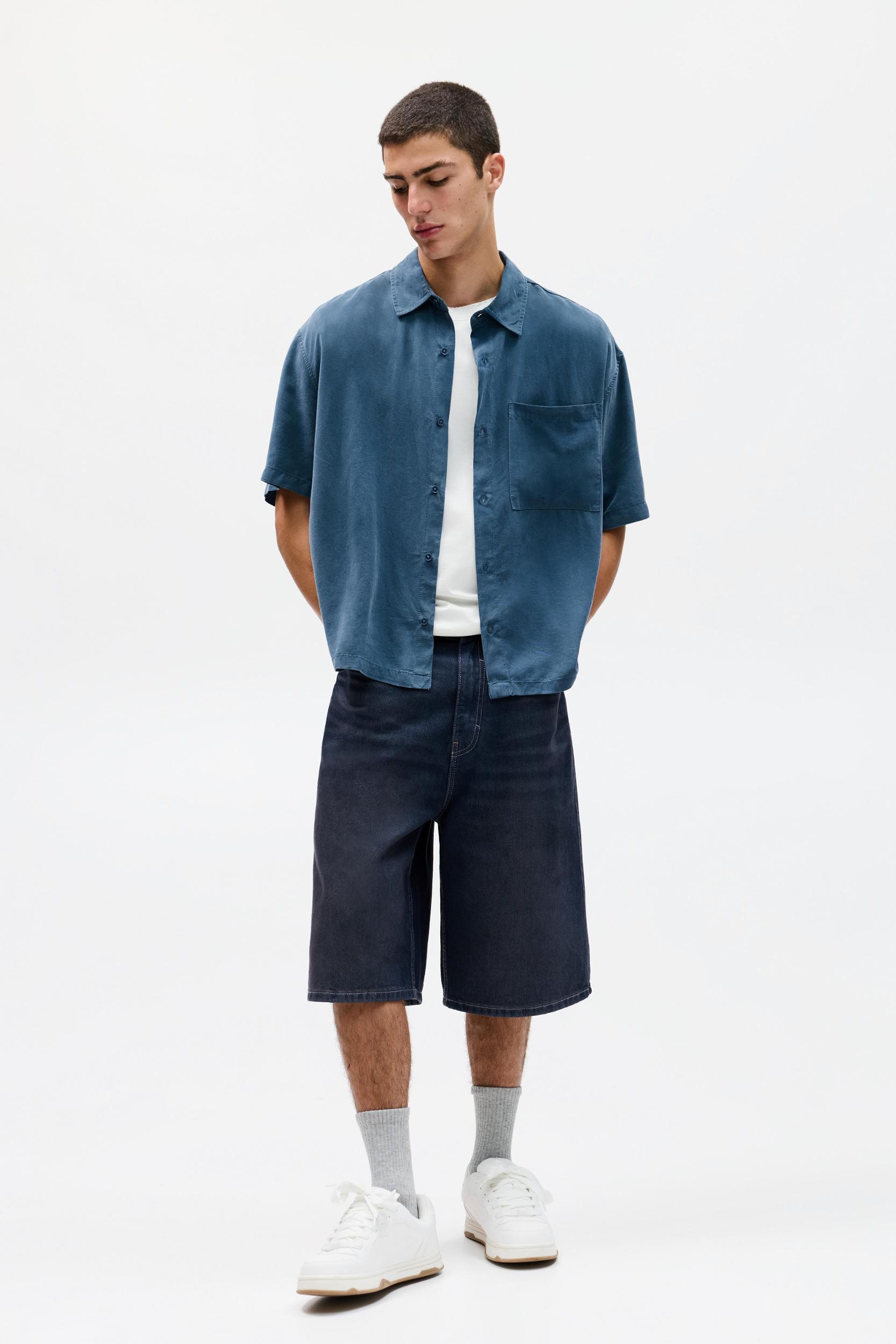 Short sleeve flowing shirt Product Image