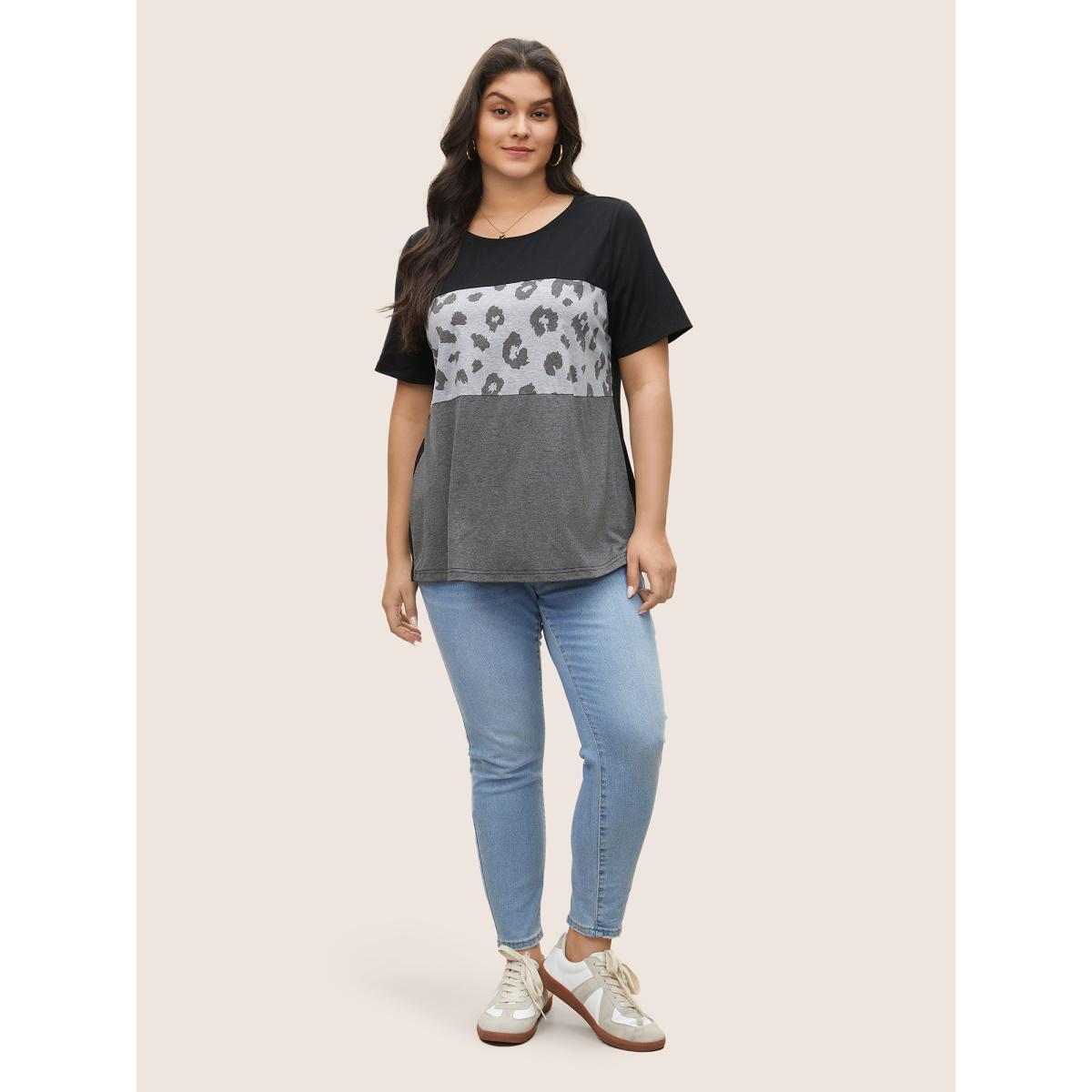 Plus Size Colorblock Contrast Patchwork Leopard T-shirt Black Women Casual Patchwork Leopard Round Neck Everyday T-shirts BloomChic 12/L Product Image