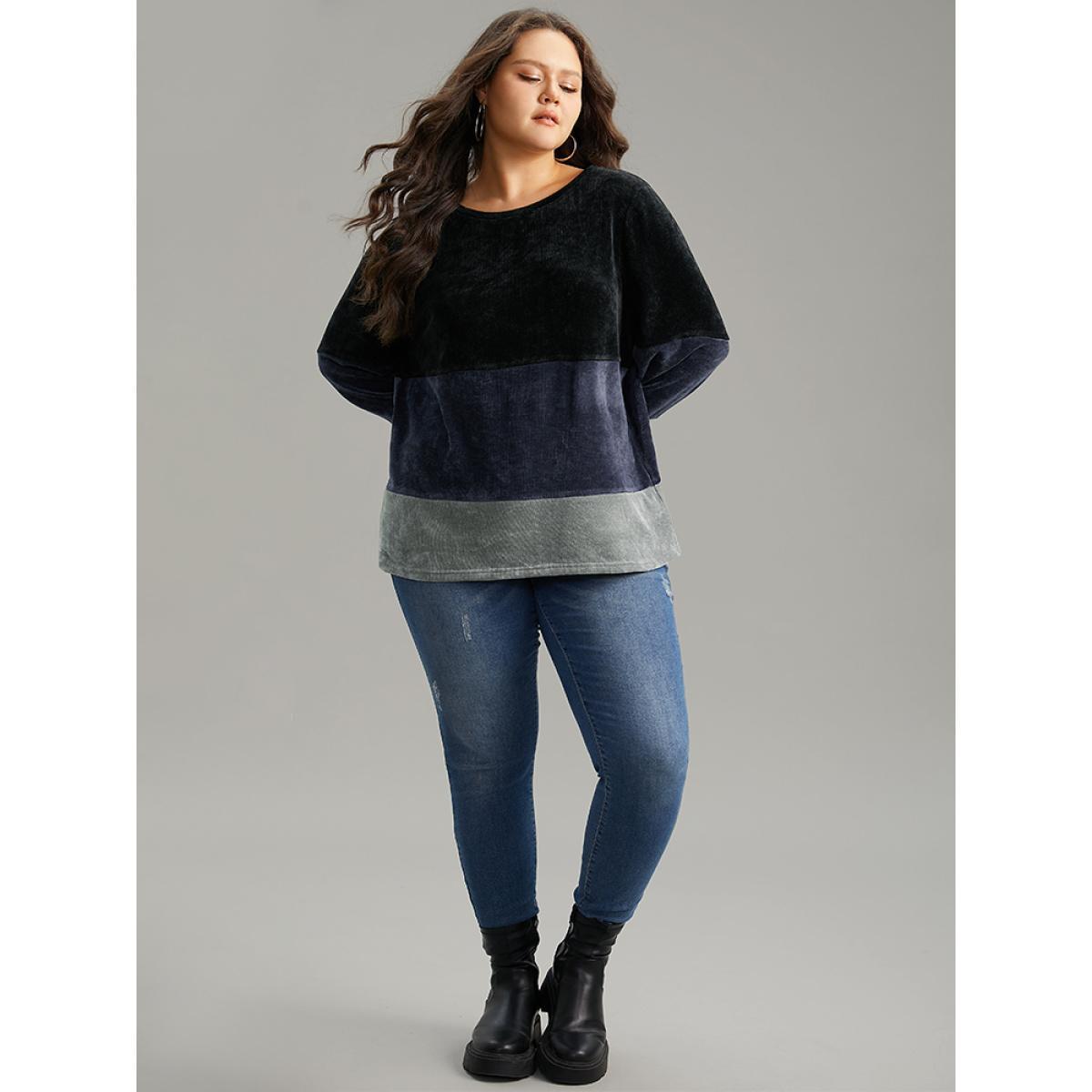 Plus Size Colorblock Patchwork Crew Neck Sweatshirt Women Black Elegant Patchwork Round Neck Dailywear Sweatshirts BloomChic 28/5X Product Image