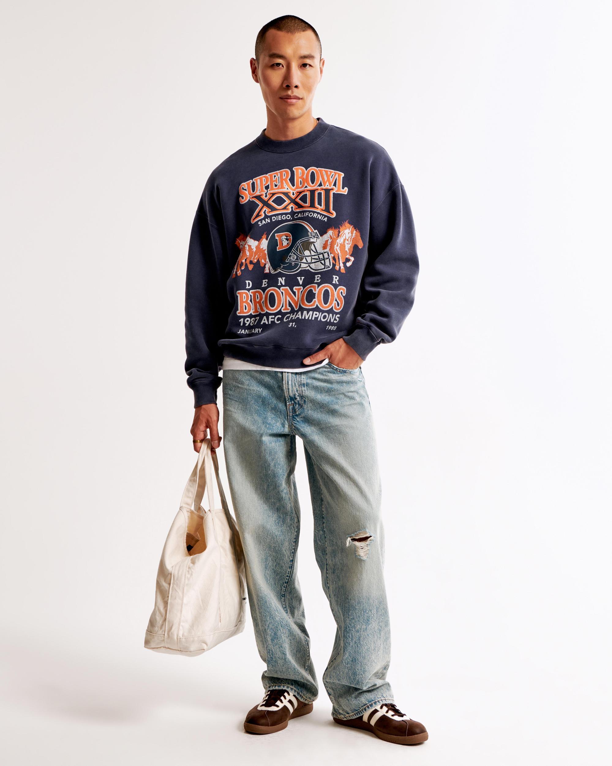 Minnesota Vikings Graphic Crew Sweatshirt Product Image