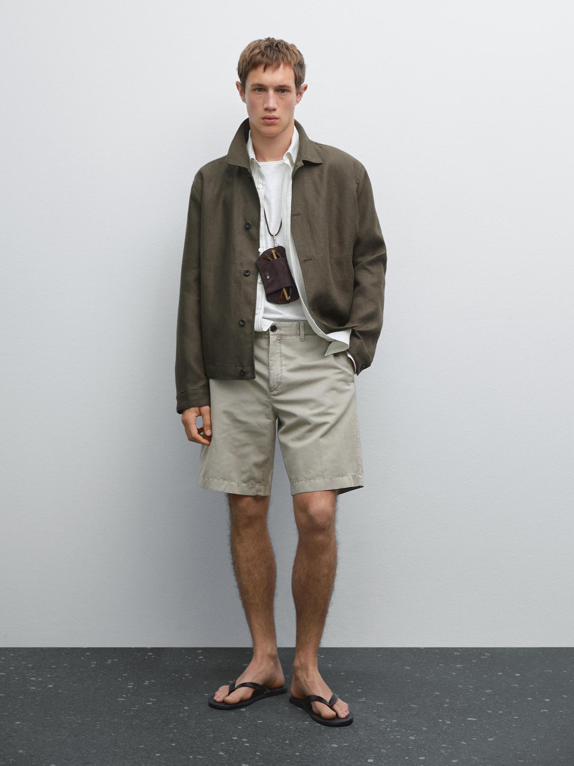 Lightweight linen blend Bermuda shorts Product Image