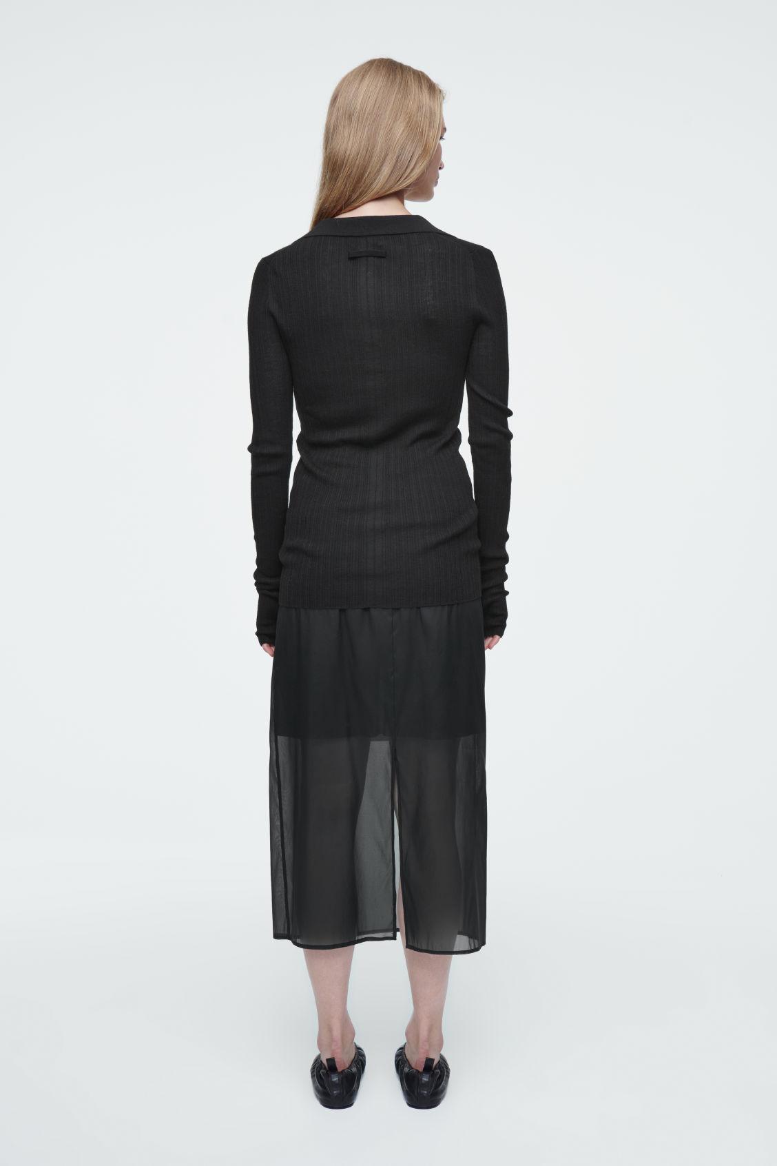 THE OPEN-COLLAR MERINO WOOL TOP Product Image