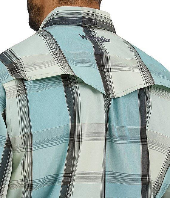 Wrangler® Short Sleeve Performance Plaid Western Shirt Product Image