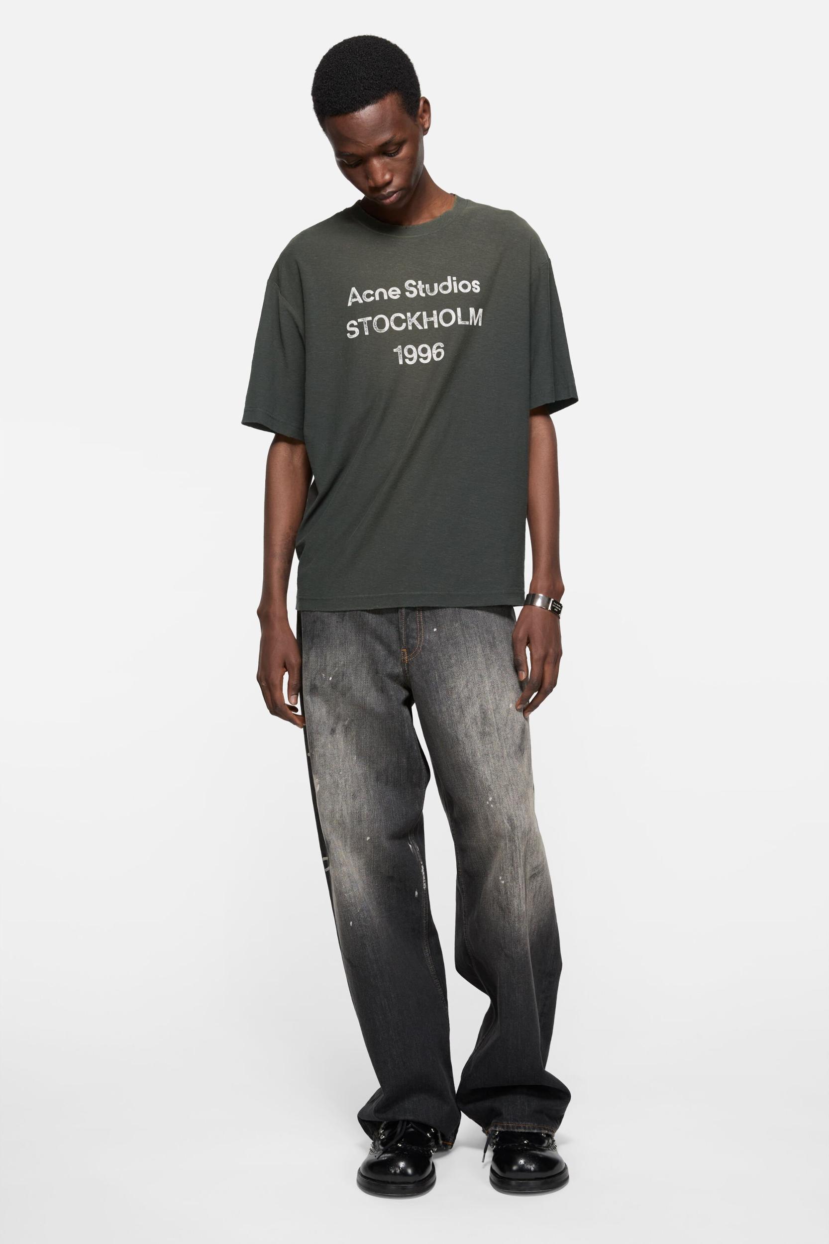 Logo t-shirt - Relaxed fit Product Image