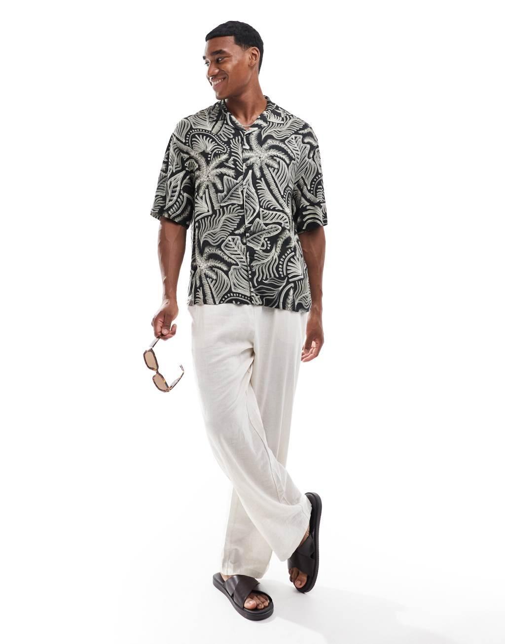 Pull&Bear floral print shirt in white Product Image