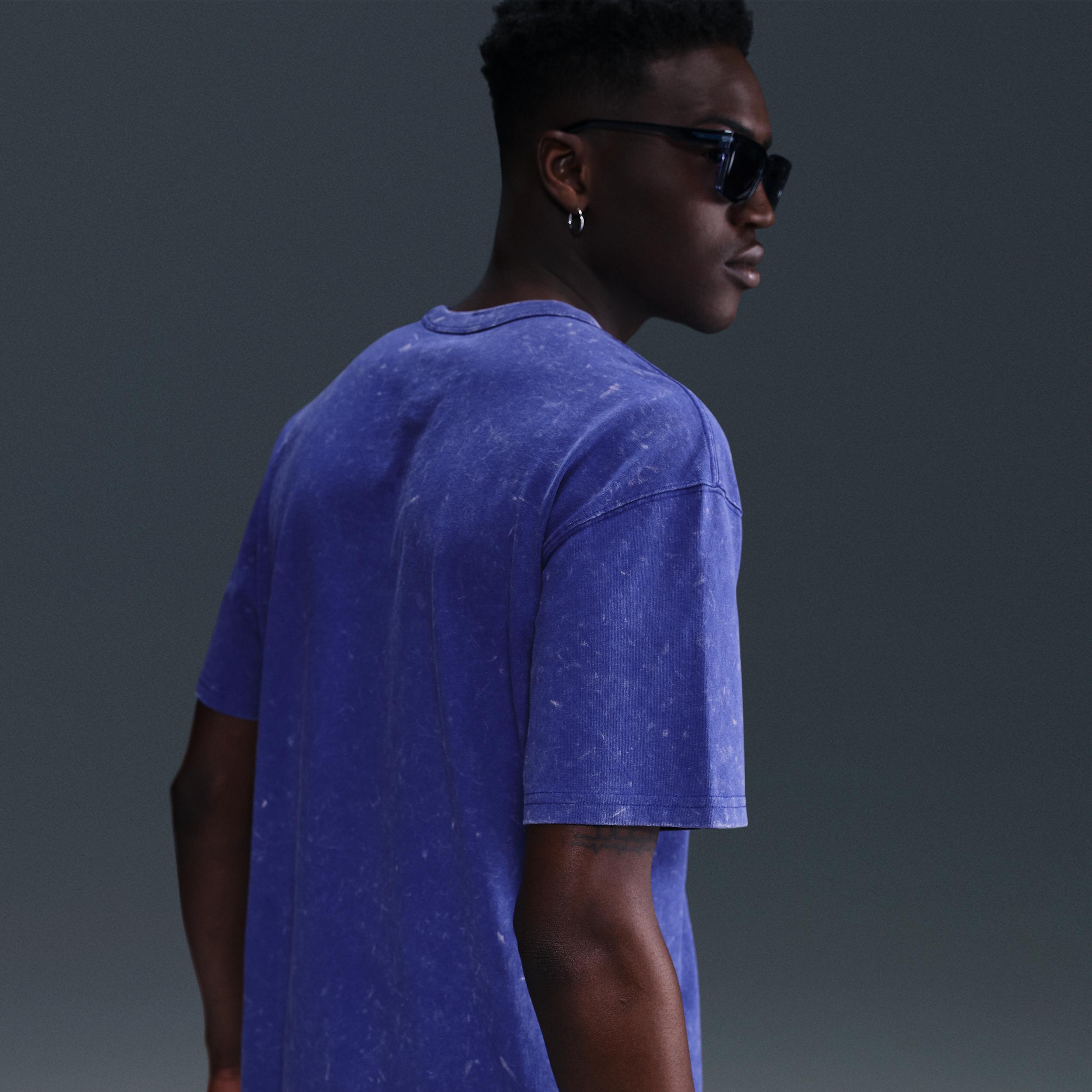 Nike Sportswear Premium Essentials Men's Max90 T-Shirt Product Image