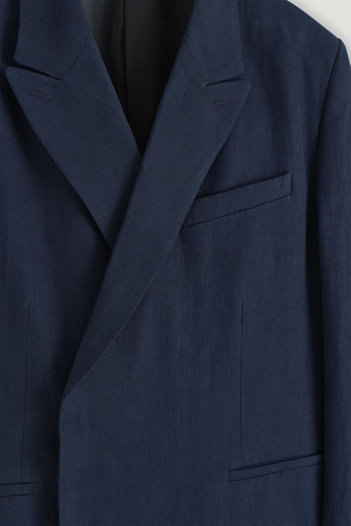 RELAXED DOUBLE-BREASTED LINEN BLAZER Product Image