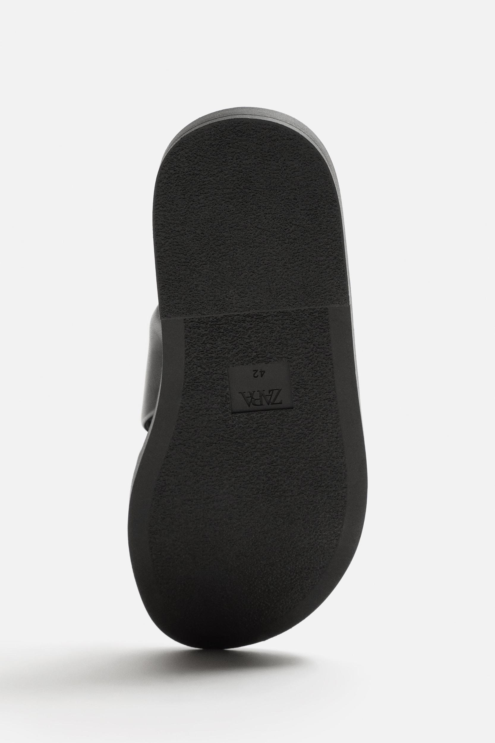 CROSSED CHUNKY SANDALS Product Image
